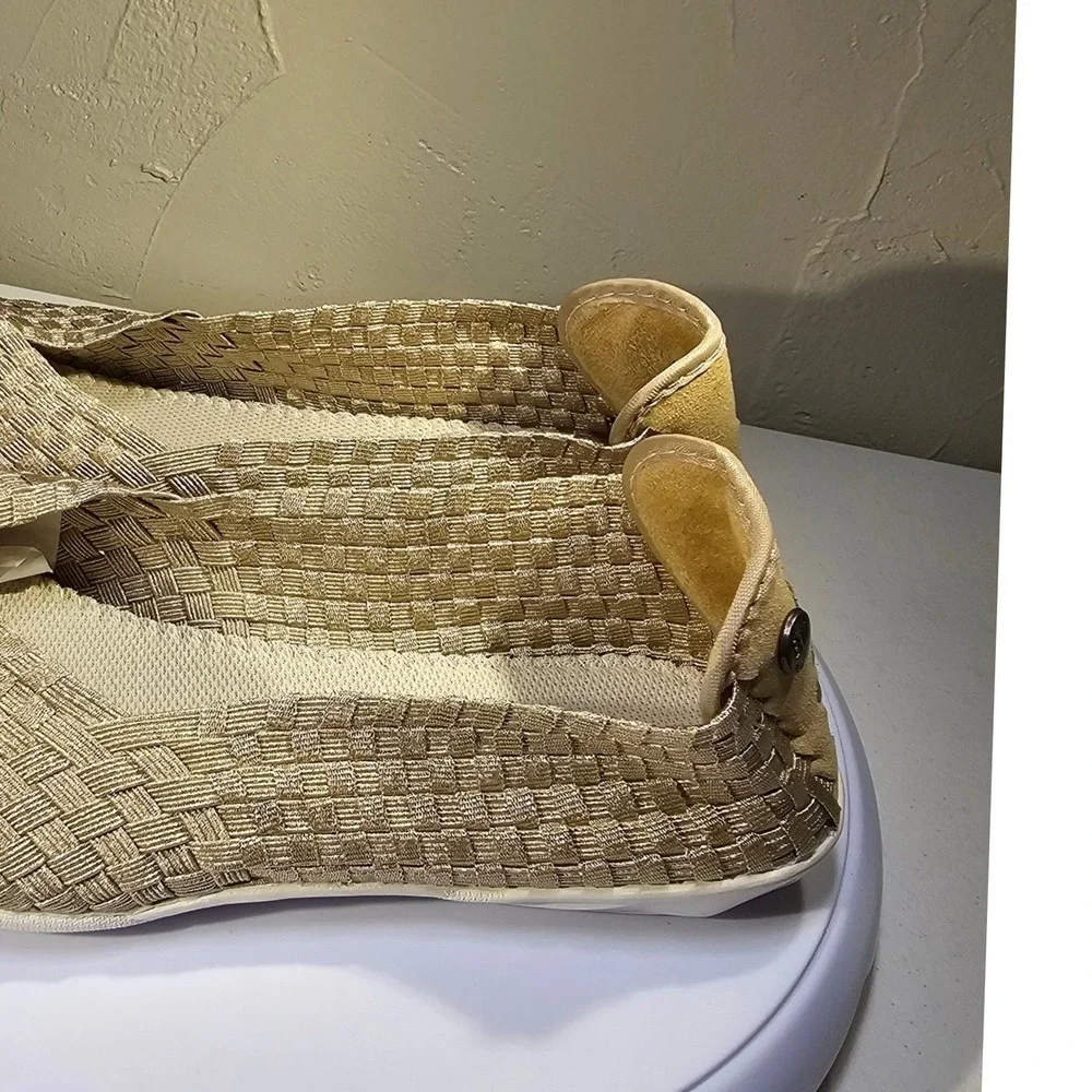 Bernie Mev Catwalk Womens Light Gold Woven Elastic Memory Foam Flats Size 40 New - Picture 6 of 7